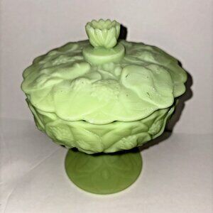 Fenton Water Lily Custard Pedestal Candy Dish with Lid Vtg